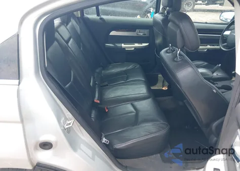 2010 Chrysler Sebring Limited z USA, uszkodzony, nr VIN 1C3CC5FB5AN225937